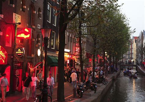 Nuova Stretta Nel Quartiere A Luci Rosse Di Amsterdam