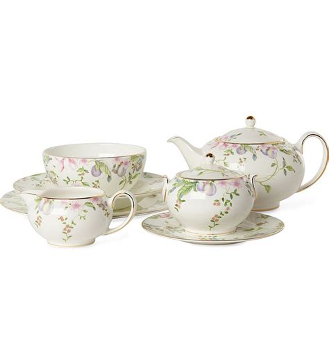 WEDGWOOD Sweet Plum Range