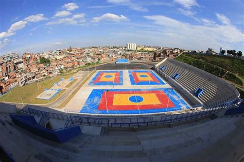 Projeto Agita Taboão leva aulas de dança para a Arena Multiuso neste