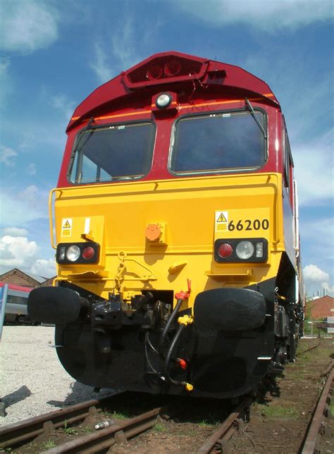 Class 66 Cab Close Up What A Lovely Day The Sun Was Shini Flickr