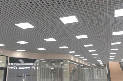Монтаж подвесного потолка грильято цена за м2 в Москве