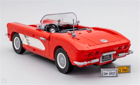 Review: LEGO ICONS 10321 Corvette - HOTH BRICKS