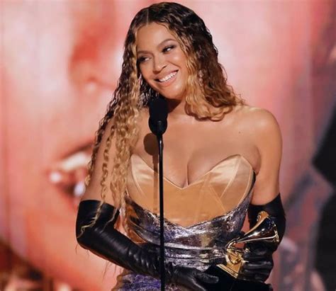 Beyoncé Reina De Los Grammy En Una Noche En La Que También Triunfaron