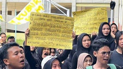 Viral Video Guru SMAN 1 Mempawah Salahkan Banjir Usai Didemo Ratusan