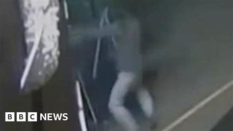 Elle Edwards Connor Chapmans Christmas Eve Pub Attack Caught On Cctv Bbc News