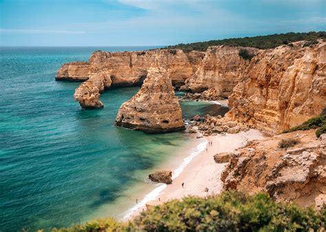 13 Best Beaches and Beach Towns in The Algarve, Portugal For 2026 (With
