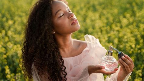 Estos Son Los 3 Mejores Perfumes De Verano Frescos Y Duraderos