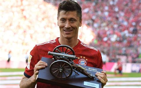 Coupe Du Monde 2018 Tout Savoir Sur Robert Lewandowski Le Buteur De