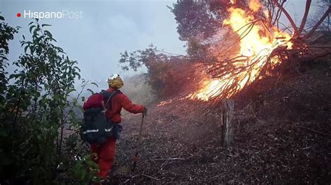 Vientos huracanados avivan poderosos incendios en California Vídeo