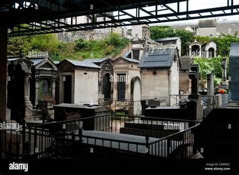 Montmartre Cemetery Paris France Stock Photo Alamy