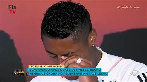 Bruno Henrique Chora Ao Ver Lance Que O Deixou Quase Meses Fora Do