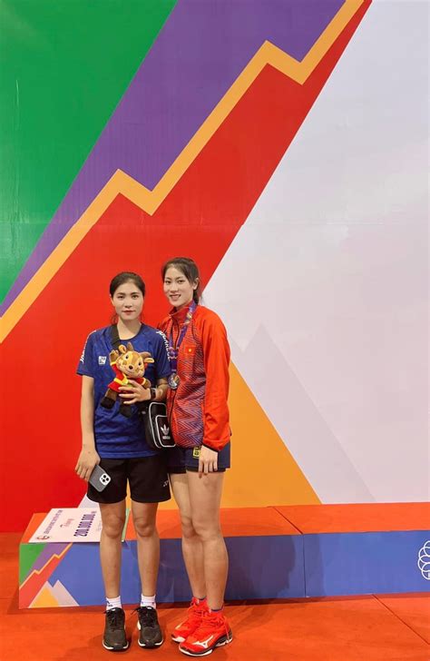 Hot girl bóng chuyền Kiều Trinh Nhan sắc xinh đẹp dự tuyển SEA Games