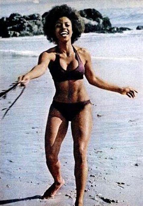 Bern Nadette Stanis Thelma Of Tv S Good Times Having A Good Time On The Beach 1970s