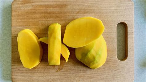 How to Cut a Mango Without Waste : 5 Steps - Instructables