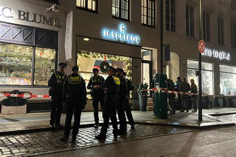 Bewaffneter Raubüberfall auf Juweliergeschäft in Hamburg Diebe