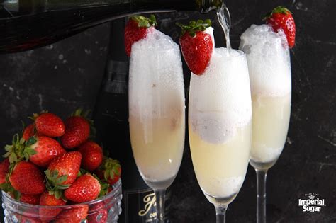 Strawberry Champagne Floats Imperial Sugar