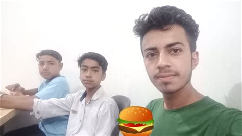 Raat 10 Bje Burger Khane Pochge🍔 Youtube