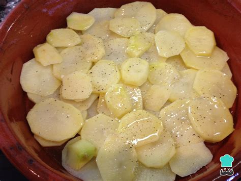 Pescada assada no forno batatas Fácil