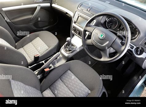 2009 Skoda Octavia greenline estate interior Stock Photo - Alamy