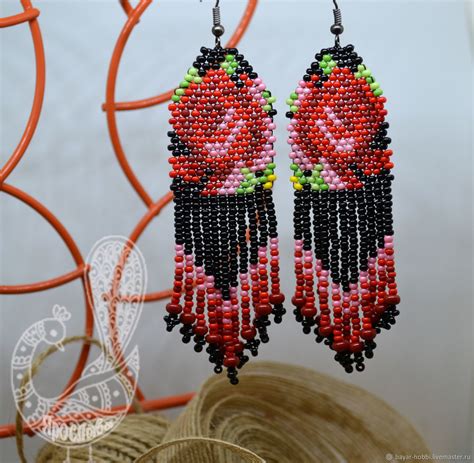 Серьги с бахромой Розы (черный фон), серьги из бисера купить в интернет ...