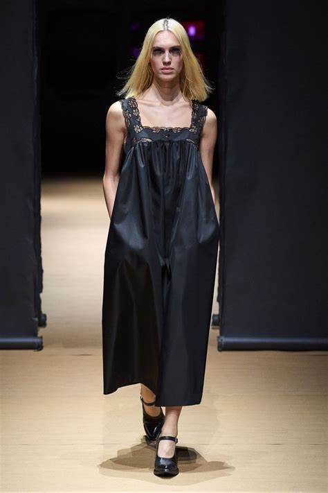 Reggiseni Mini Sottovesti In Raso Body La Lingerie A Vista E Queste Sono Le Novit Per