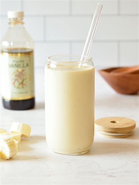 Vanilla Smoothie - Sip Sip Smoothie