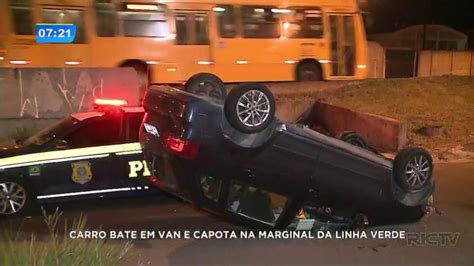 Carro Bate Em Van E Capota Na Marginal Da Linha Verde