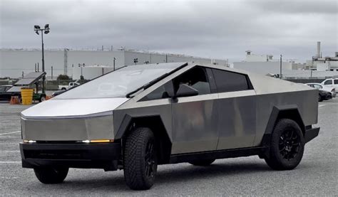 Tesla Cybertruck The Crazy Pick Up In A Nutshell 5 Curiosities