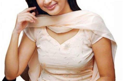 Tamil Actress Kanika Latest Hot Stills Galleries HD Images