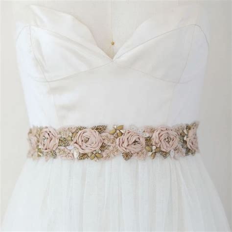 32 Best Wedding Dress Belts