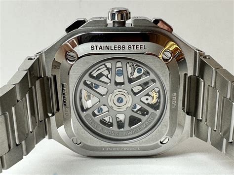 【ベル＆ロス】個性際立つ深いグリーンカラーのBR 05 CHRONO GREEN STEEL(BR05C-GN-ST/SST ...