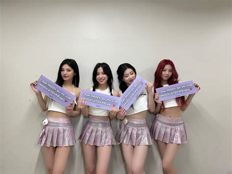 240518 Itzy Japan Twitter Update Itzy 2nd World Tour Born To Be