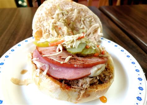 Top 5 Smoked Meat Sandwiches in Brampton | inbrampton.com