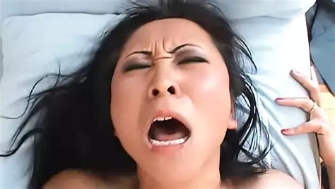 Junge Asiatische MILF Wird Hart In Ihre Muschi Gefickt XHamster