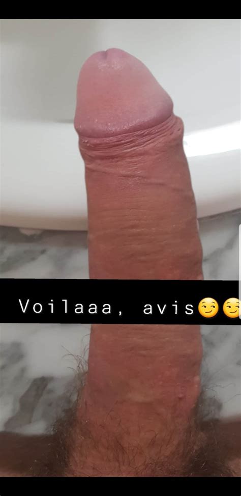 Mec bronzé avec une grosse bite Abdos et belle fesse Balance Ta Nude