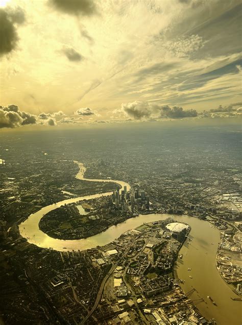 Another photo of London from above : r/london