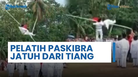 Niat Hati Betulkan Tali Bendera Yang Tersangkut Pelatih Paskibra Di