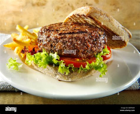 Burger De Boeuf Pic Avec Des Frites Et De La Farine Compl Te Bun