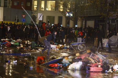 Zamieszki W Brukseli Policja U Y A Armatek Wodnych Rmf