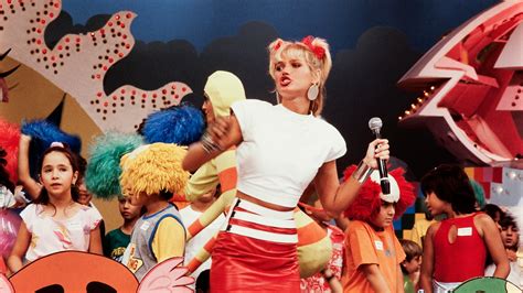 Xuxa Infantil Musica - Xuxa, la cantante brasileña de música infantil de los noventa, posa en ...