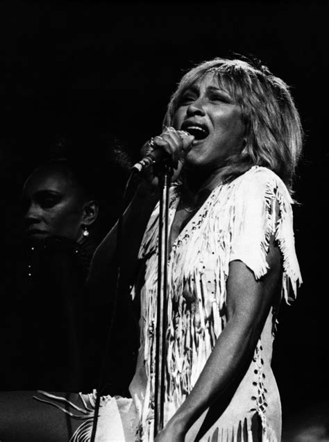 Tina Turner 75 Anni Di Una Leggenda Stileit