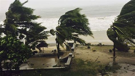 Berguitta les premiers dégâts constatés sur lîle Maurice LINFO re