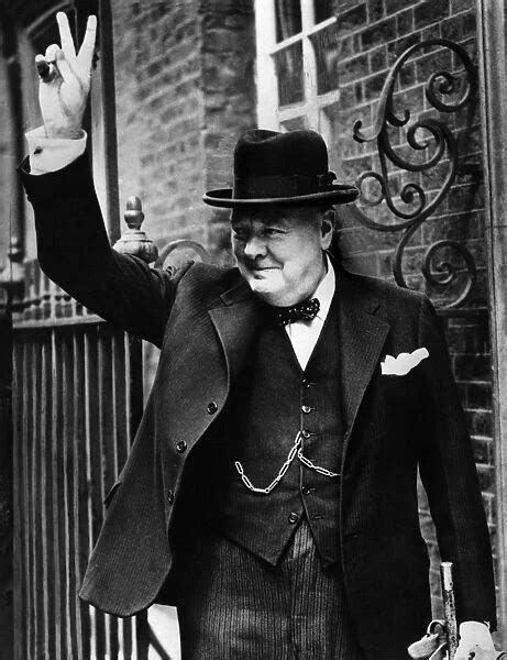 Sir Winston Churchill V Sign #14425887 Framed Prints, Wall Art