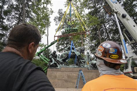 Photos: Removal of the George Rogers Clark Statue