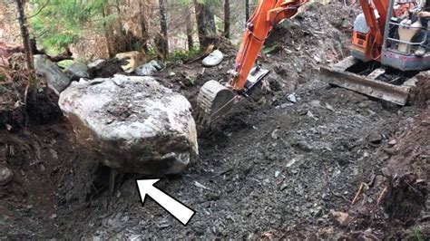 Video My Biggest Gold Nugget Found Under This Boulder Gold Mining