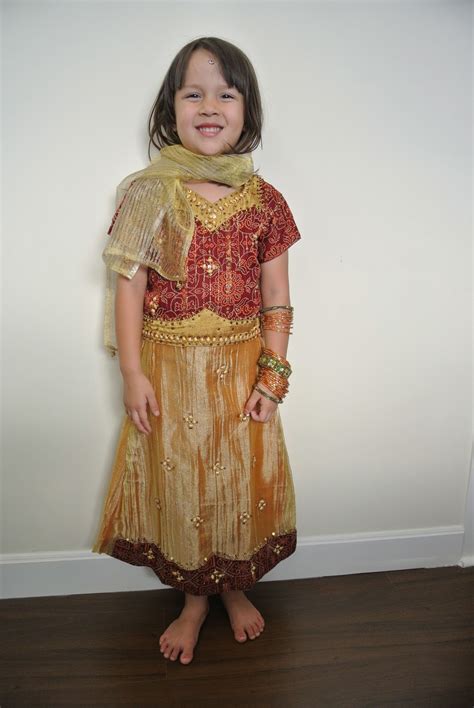 Isabel's Blog: my Diwali costume