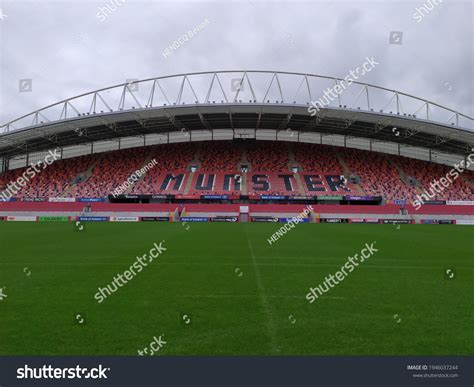 Thomond Images Stock Photos Vectors Shutterstock