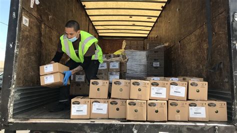 Raley's donates nearly 100,000 worth of food during COVID-19 outbreak 