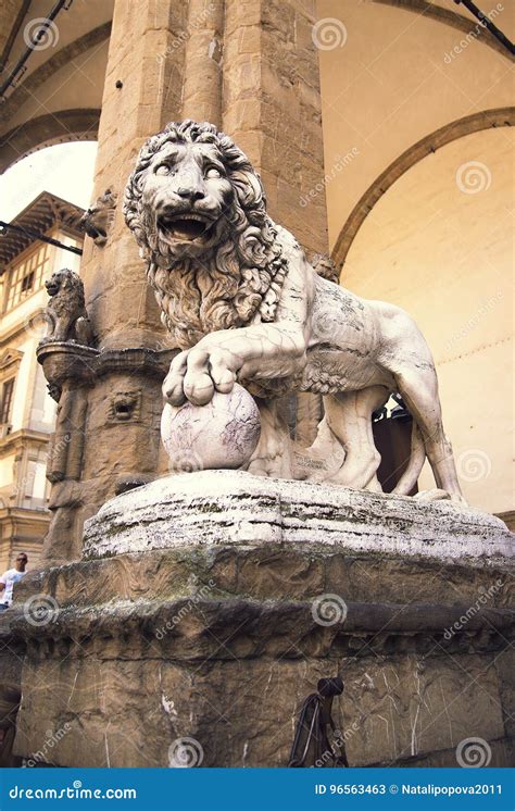 Lion At Loggia Dei Lanzi In Piazza Della Signoria Florence Royalty