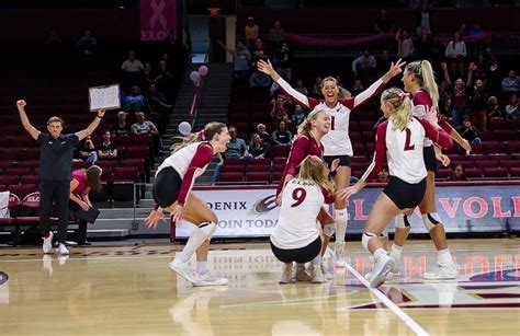 Leah Daniel Becomes Elon Universitys Volleyball All Time Kill Leader In Win Against Towson